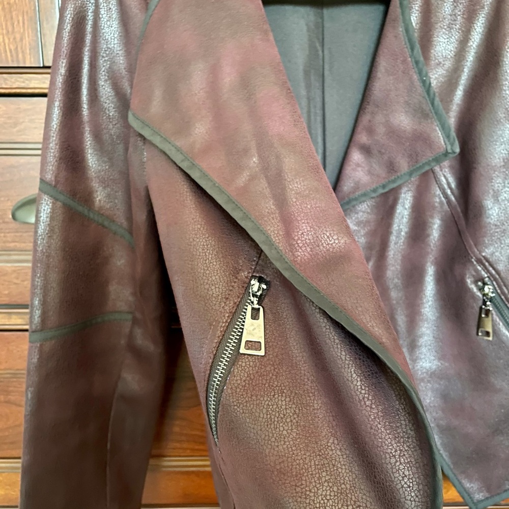 Jacket - Picture 6 of 6